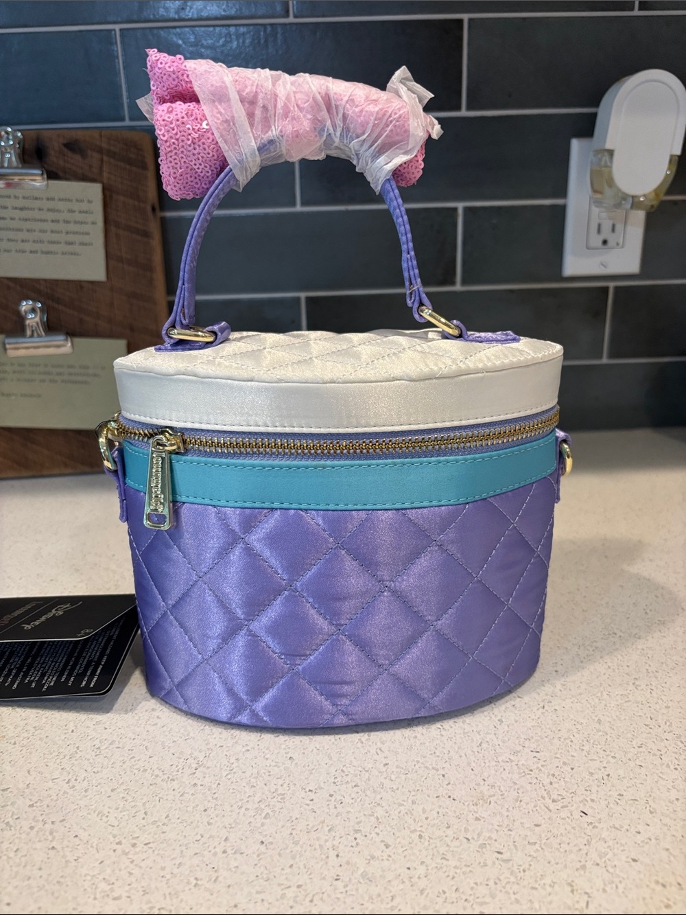 Daisy Duck Quilted Crossbody NWT - Picture 1 of 5